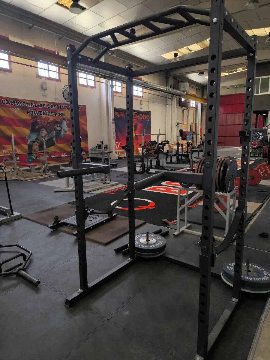 Rack de sentadillas para powerlifting en el Bollodromo, Tarragona