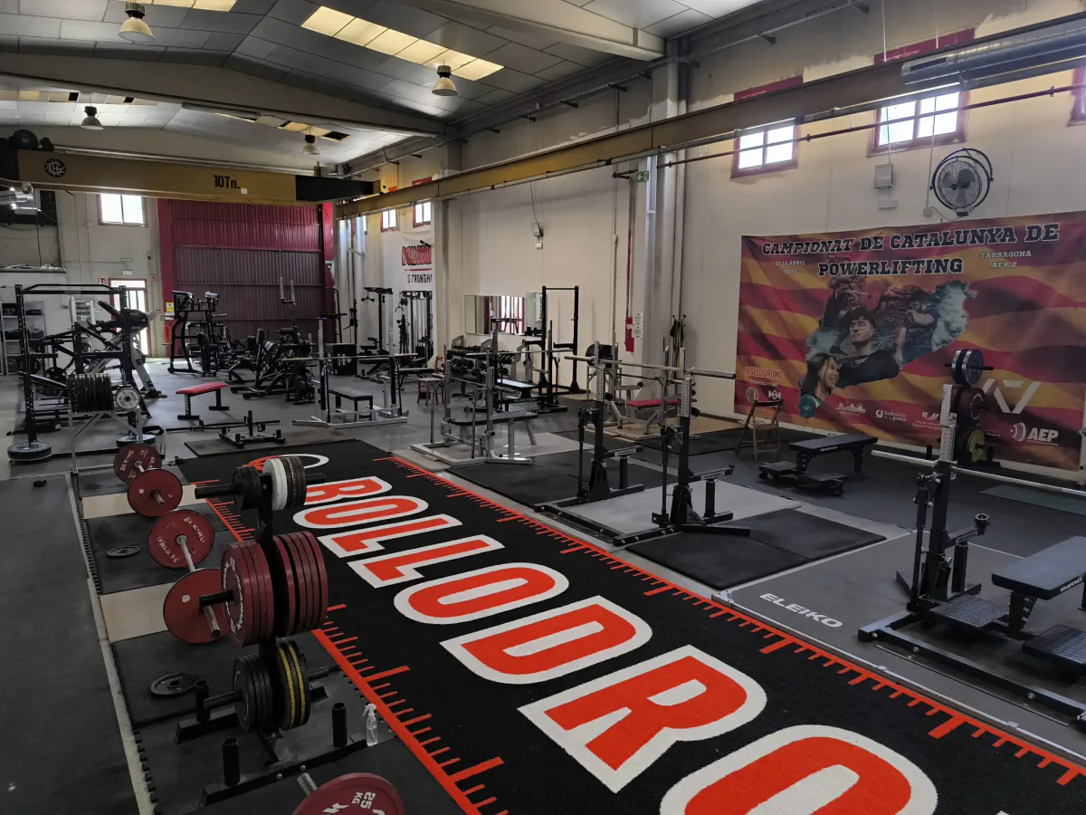 Vista general de la sala de powerlifting en el Bollodromo, Tarragona