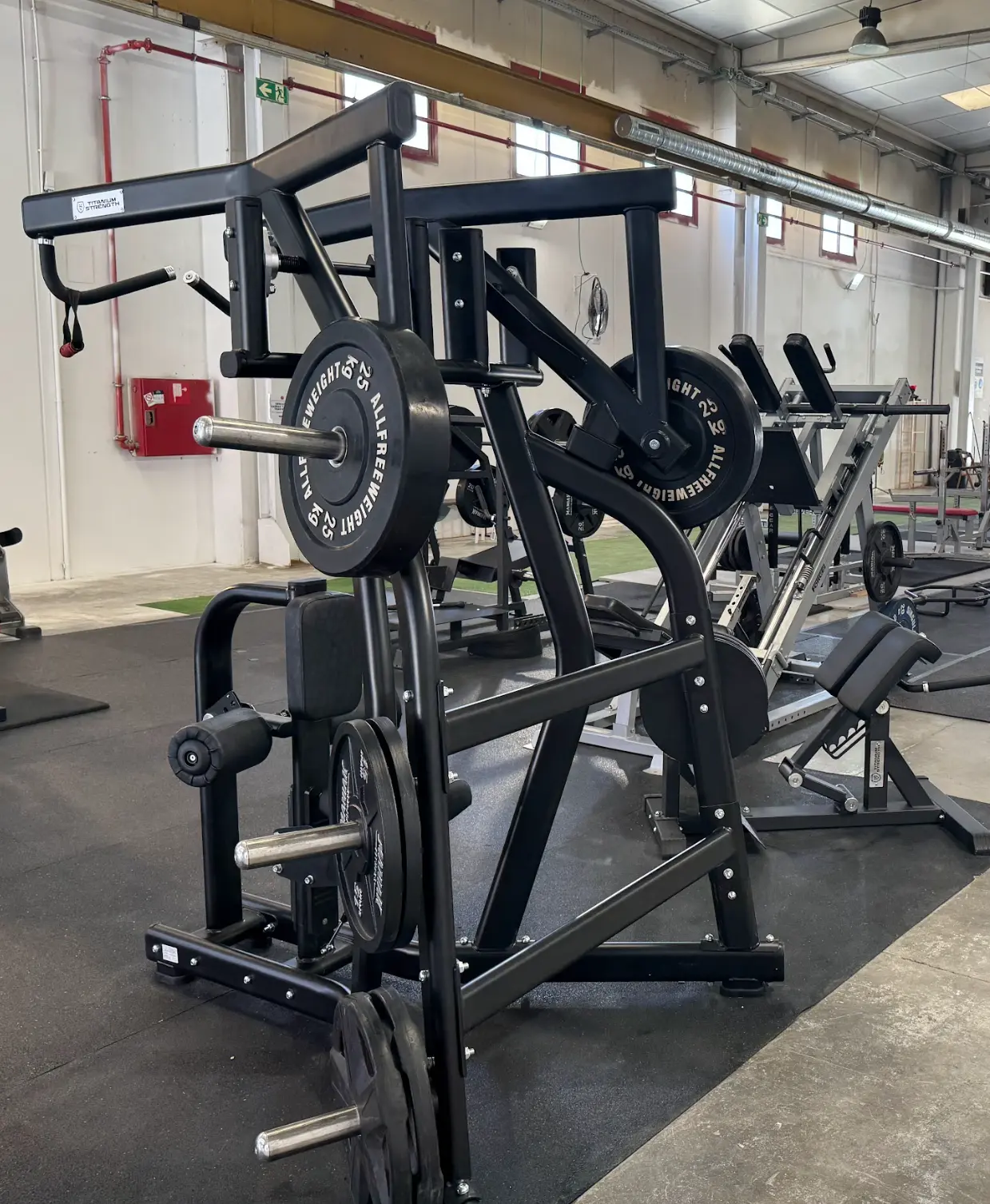 Máquinas de musculación en gimnasio Tarragona
